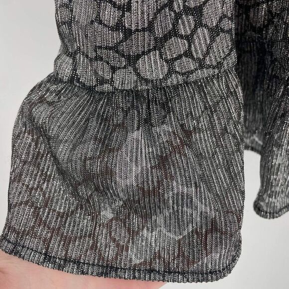 Michael Kors Women's Sleeveless Halter Peplum Top Silver Black Metallic Size 1X - Picture 12 of 15